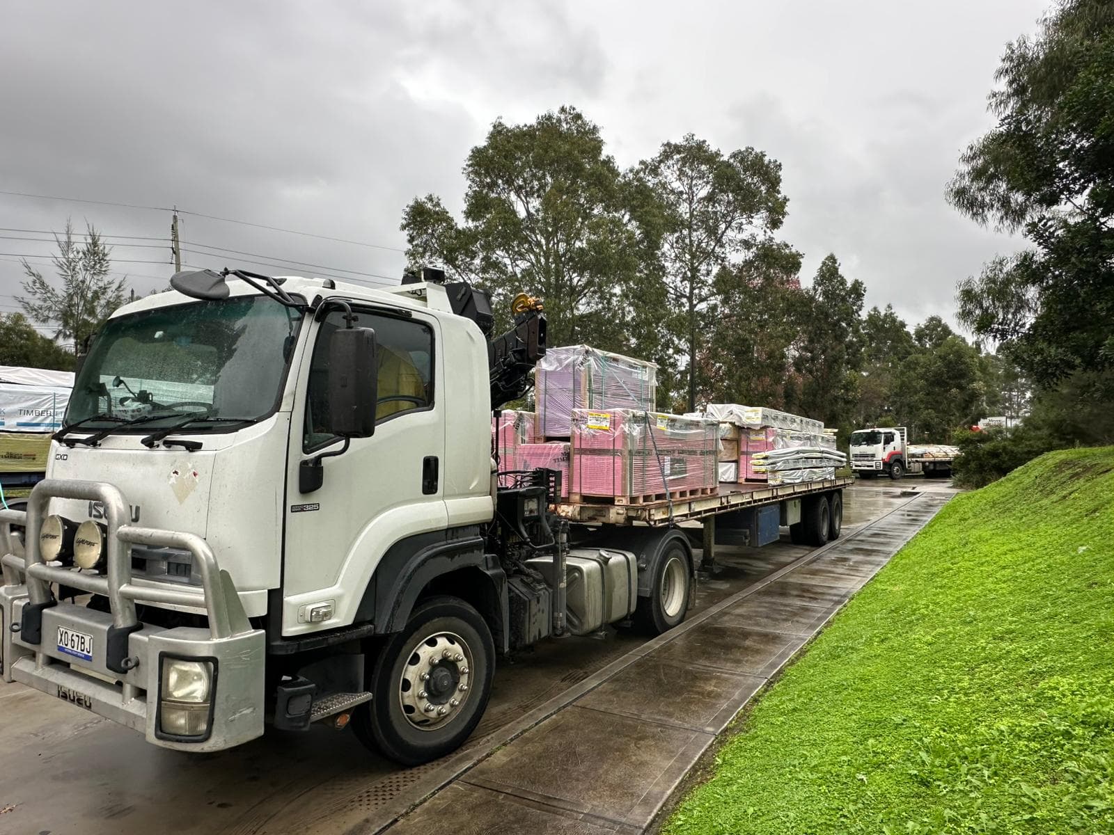 Quick Cargo delivering building materials to a construction site